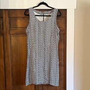 Charming Charlie Black & White Chevron Mini Dress